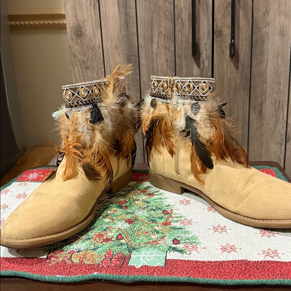 INDIAN STYLE SUEDE TAN ANKLE BOOTS SIZE 10